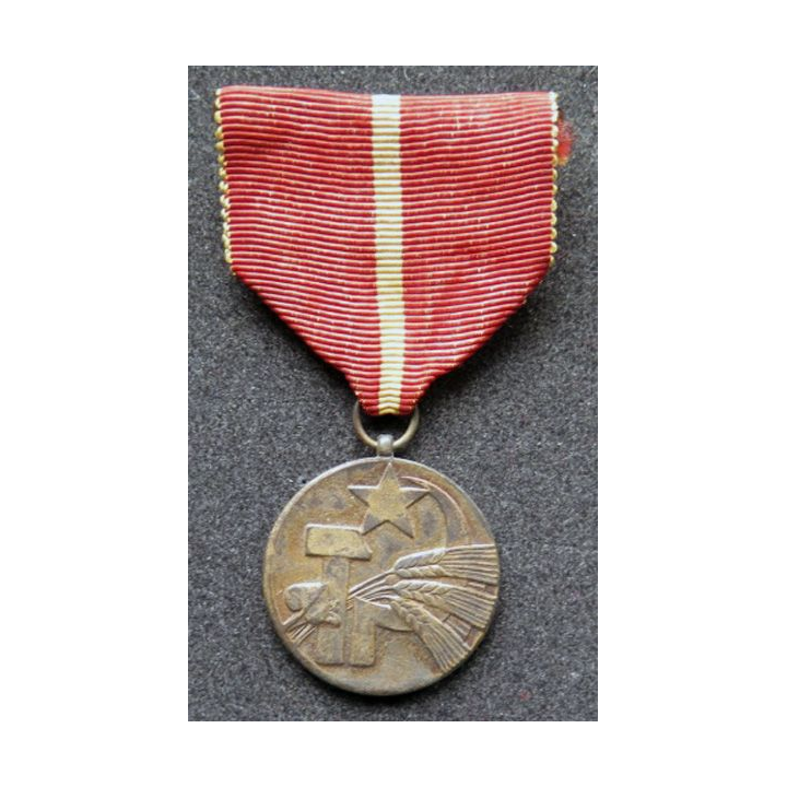 TCHECOSLOVAQUIE : médaille pour les 25 ans d'agriculture socialiste 
