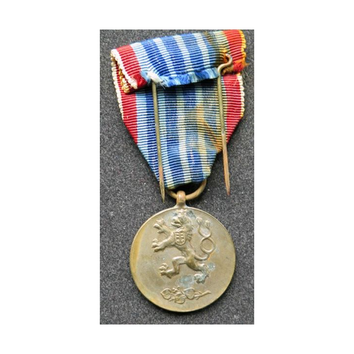 TCHECOSLOVAQUIE : médaille pour le dévouement au travail 