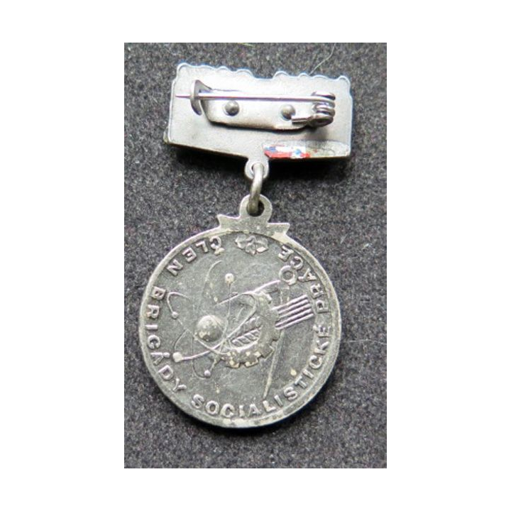 TCHECOSLOVAQUIE : médaille de la brigade du travail en métal argenté