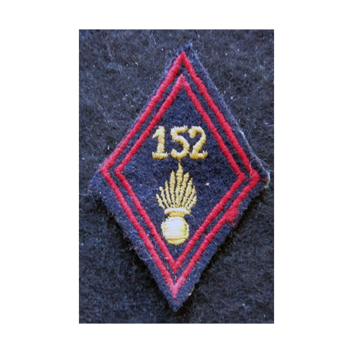 LOSANGE DE BRAS MODÈLE 45 : modèle sous officiers 152° régiment d'infanterie