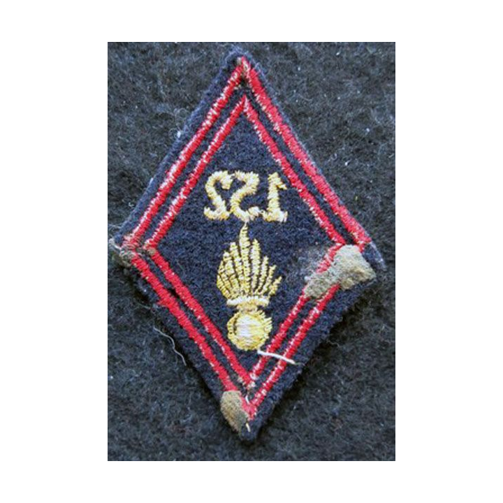 LOSANGE DE BRAS MODÈLE 45 : modèle sous officiers 152° régiment d'infanterie