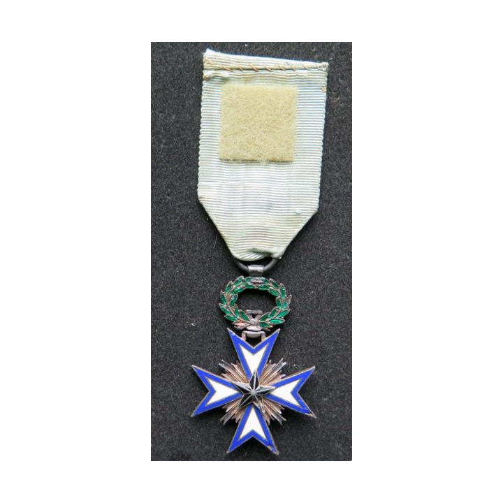 Médaille de chevalier de l'étoile noire du Bénin en émail et en argent