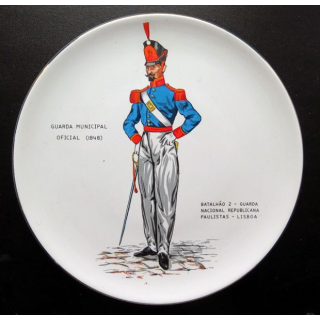assiette en porcelaine d'officier de la garde municipale de Lisbonne