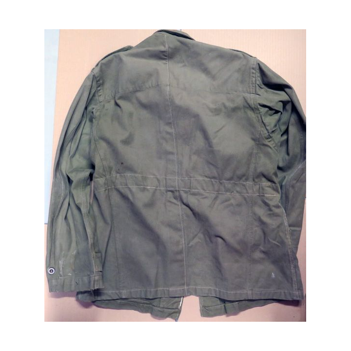 Vieille Veste de treillis vert armée coutures apparentes