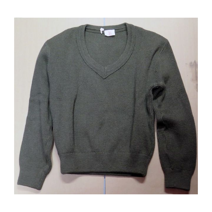 Pull vert armée année 1977 fabrication Gilles taille 96 1/2 patron