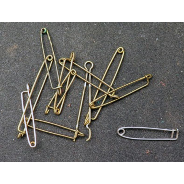 MILITARIA : lot de 10 épingles en laiton de dimensions variées