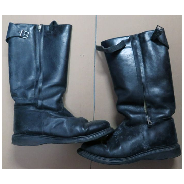 Bottes fourrées en cuir de taille 42 de gendarmerie