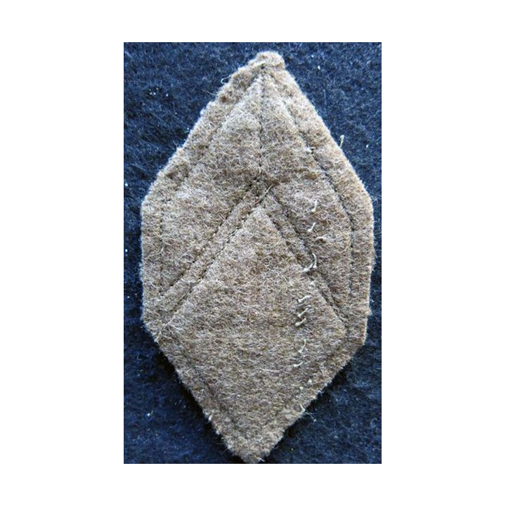 LOSANGE DE BRAS MODÈLE 45 : Ecusson de caporal du 516° Groupe de Transport (516° GT) INDO 1950