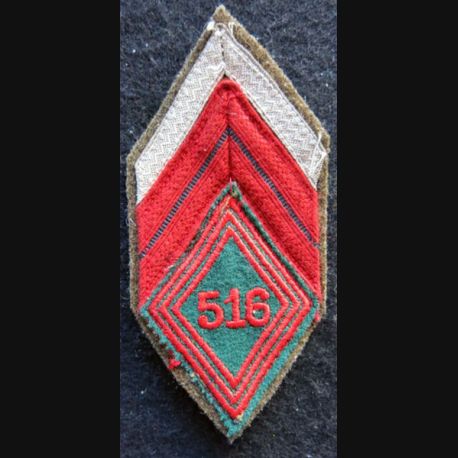 LOSANGE DE BRAS MODÈLE 45 : Ecusson de caporal du 516° Groupe de Transport (516° GT) INDO 1950
