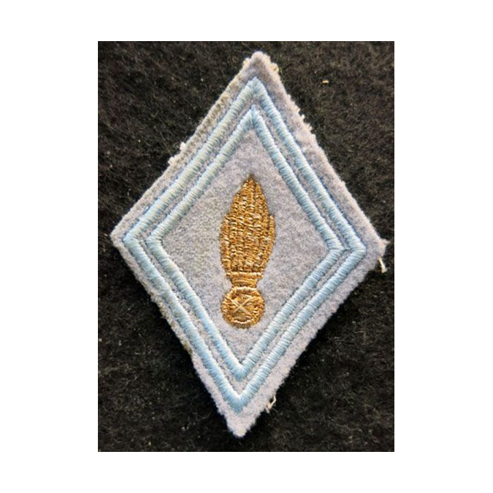 LOSANGE DE BRAS MODÈLE 45 : Ecusson de sous officier de l'École nationale des sous-officiers d'active (ENSOA))