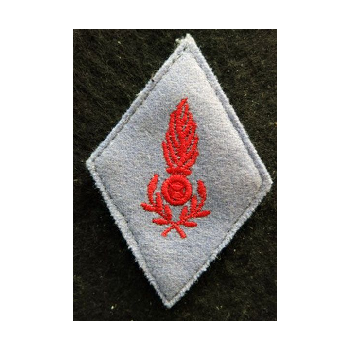 LOSANGE DE BRAS MODÈLE 45 : Ecusson élève de l'Ecole d'administration Militaire (2° modèle)