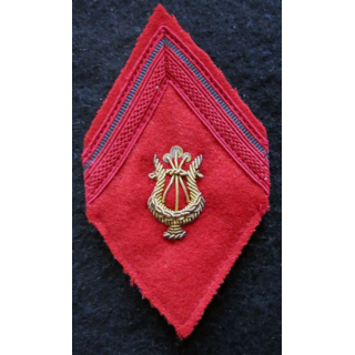 LOSANGE DE BRAS MODÈLE 45 : Ecusson modèle 1° classe musique de l'artillerie en cannetille