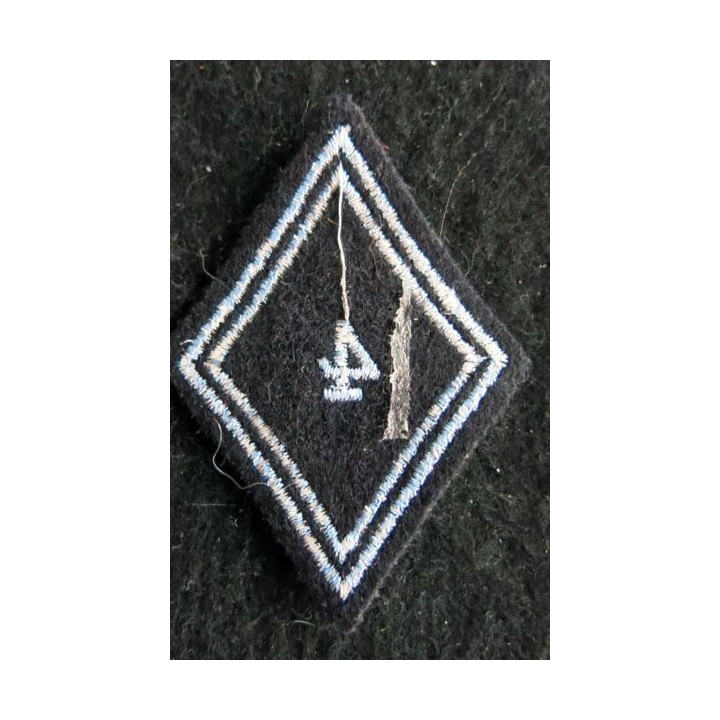 LOSANGE DE BRAS MODÈLE 45 : Ecusson troupe 4° régiment de hussards AFN