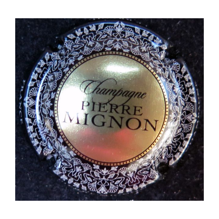 Capsule Muselet de champagne Pierre Mignon n° 151a or contour noir
