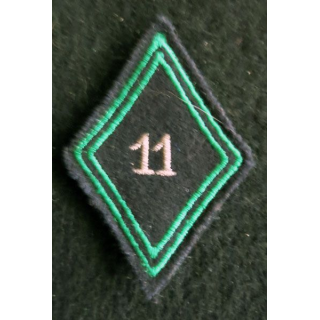 LOSANGE DE BRAS MODÈLE 45 : Ecusson sous officiers du 11°régiment de chasseurs à cheval 1960