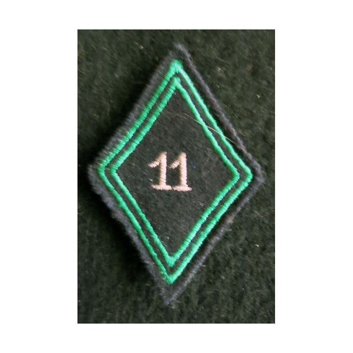 LOSANGE DE BRAS MODÈLE 45 : Ecusson sous officiers du 11°régiment de chasseurs à cheval 1960