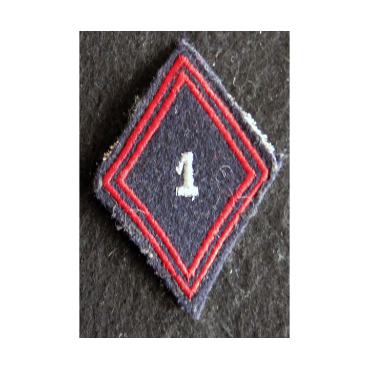 LOSANGE DE BRAS MODÈLE 45 : Ecusson modèle sous officiers du 1° régiment de cuirassiers