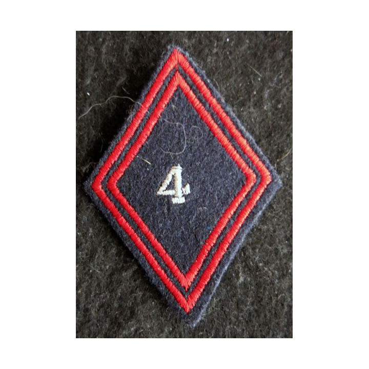 LOSANGE DE BRAS MODÈLE 45 : Ecusson modèle sous officiers du 4° régiment de cuirassiers