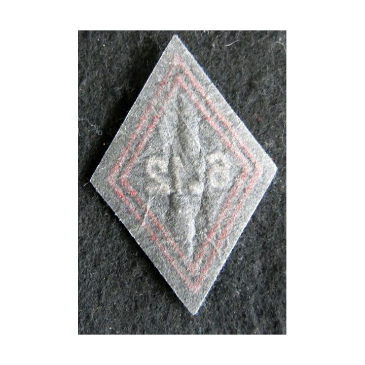 LOSANGE DE BRAS MODÈLE 45 : Ecusson modèle sous officiers du 6°-12° régiment de cuirassiers