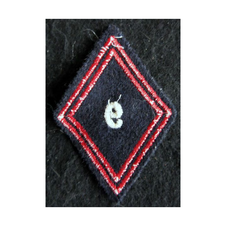 LOSANGE DE BRAS MODÈLE 45 : Ecusson modèle sous officiers du 9° régiment de cuirassiers 1946