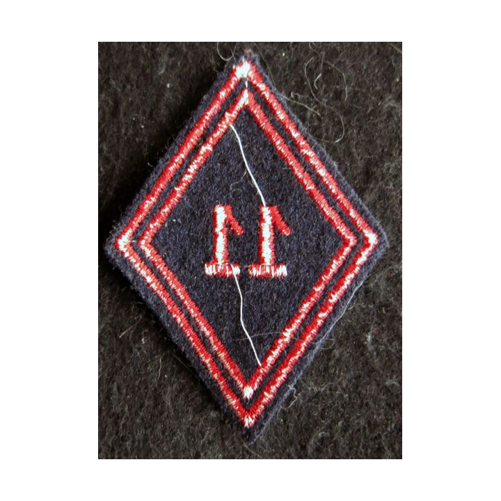 LOSANGE DE BRAS MODÈLE 45 : Ecusson modèle troupe du 11° régiment de cuirassiers CIABC 1981