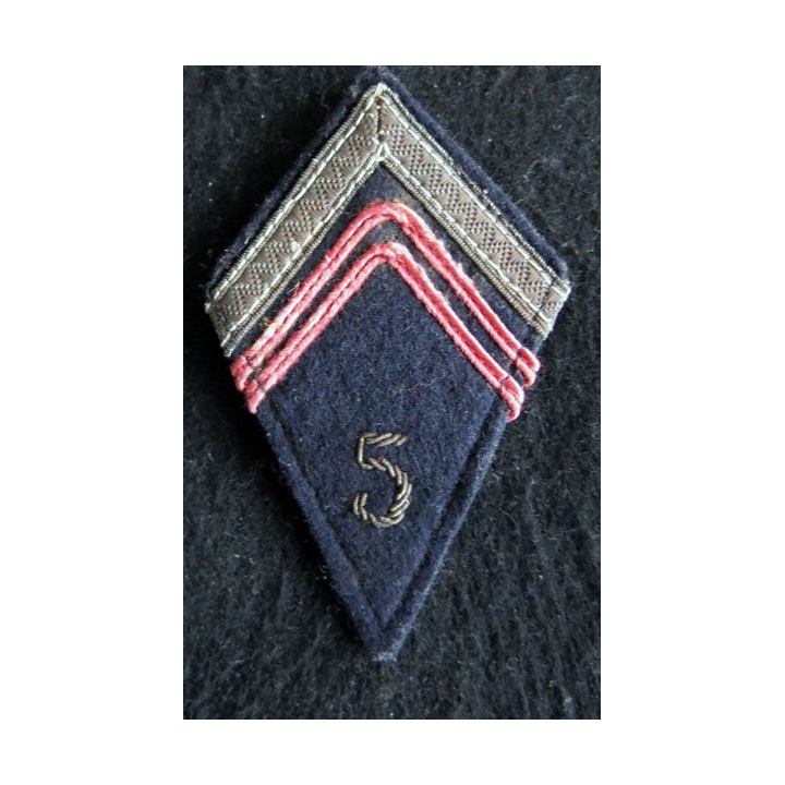 LOSANGE DE BRAS MODÈLE 45 :modèle précoce sergent du commando blindé du Cambodge 5° régiment de cuirassiers 1946 en cannetille