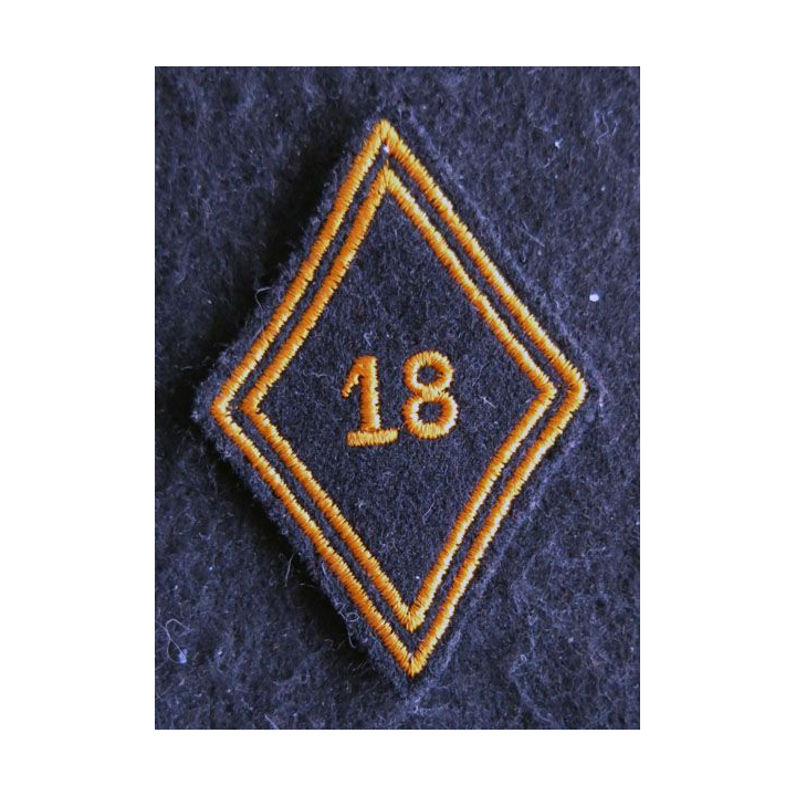 LOSANGE DE BRAS MODÈLE 45 : Ecusson modèle troupe du 18° régiment de chasseurs parachutistes 1956