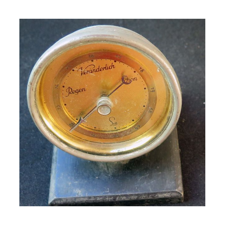 vieux baromètre allemand 7,5 cm de diamètre sur socle en bois