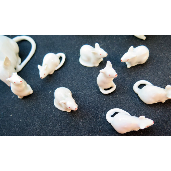 Lot de souris en céramique 3 grandes et 8 petites (quelques petits éclats)