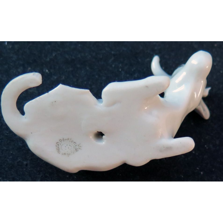 vache en céramique (1 corne cassée) (3 x 5,5 cm)