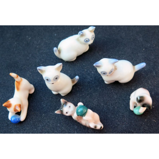 lot de six petits chats en céramique (4 x 3 cm) max