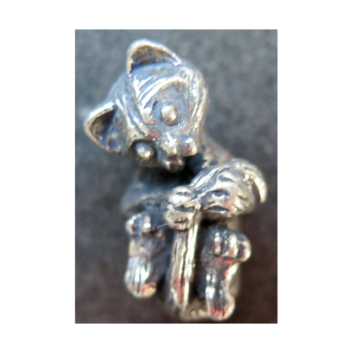 chat en métal  (2,5 x 1,5 cm)