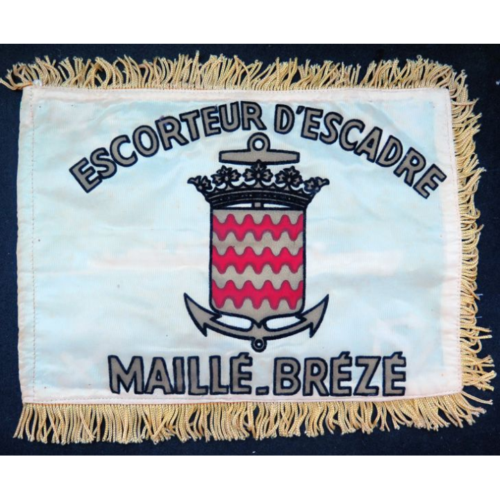 MARINE : fanion de l'erscorteur d'Escadre Maillé-Brézé 29 x 23 cm en floqué