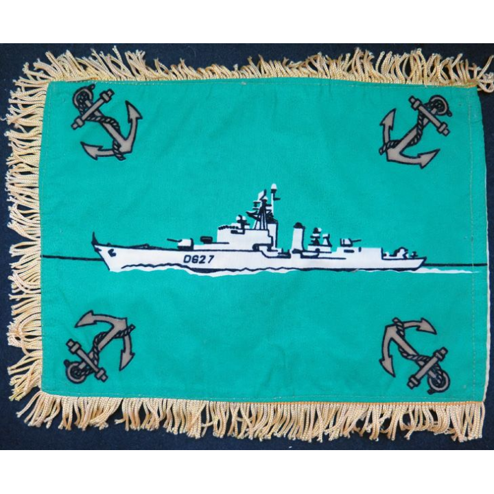 MARINE : fanion de l'erscorteur d'Escadre Maillé-Brézé 29 x 23 cm en floqué