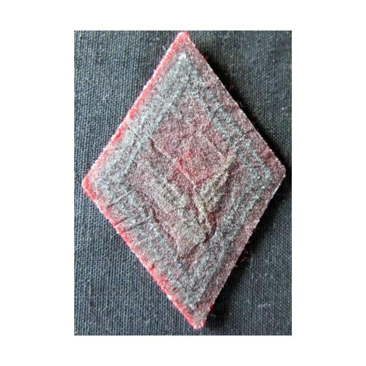 LOSANGE DE BRAS MODÈLE 45 : Modèle sous-officiers du GAOA ALAT (Artillerie) fil doré