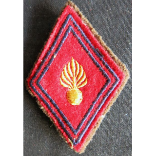 LOSANGE DE BRAS MODÈLE 45 : Ecusson sous officiers d'artillerie hors unité ou état major AFN