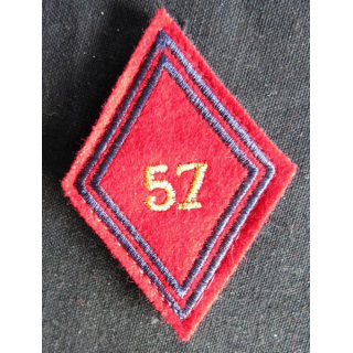 LOSANGE DE BRAS MODÈLE 45 : Ecusson sous officiers du 57° régiment d'artillerie variante chiffres ronds