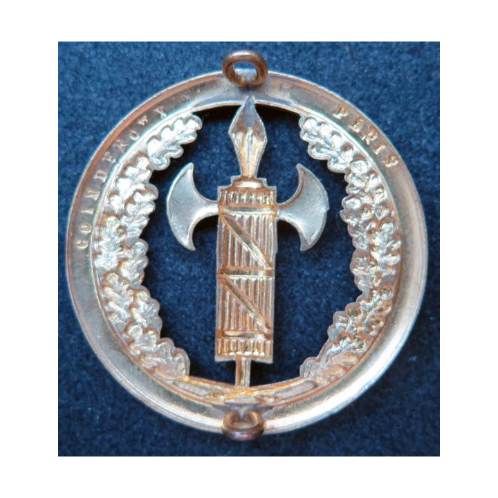  insigne de bérêt justice militaire Coinderoux Paris faisceau licteur 