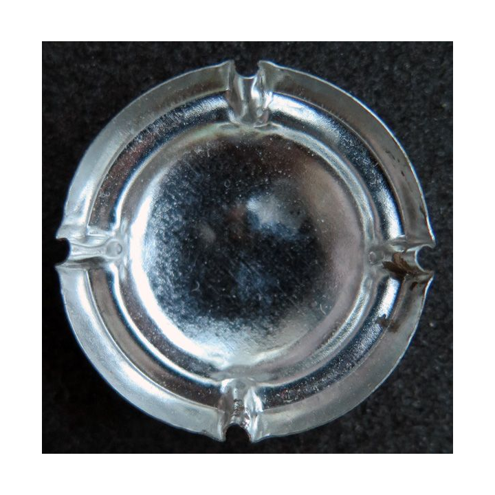 Capsule Muselet champagne Pierre Mignon n° 135c grège contour or foncé