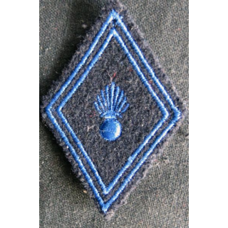 LOSANGE DE BRAS MODÈLE 45 : Ecusson troupe du CM 32 de École d'application de l'arme blindée et de la cavalerie EAABC