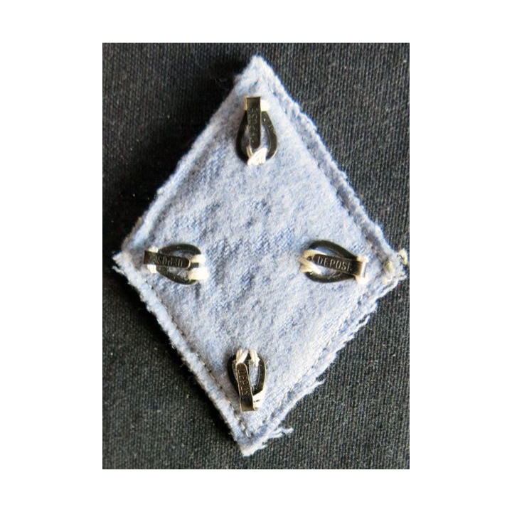 LOSANGE DE BRAS MODÈLE 45 : Ecusson officier du cadre de l' ESM Saint Cyr Coëtquidan en cannetille or