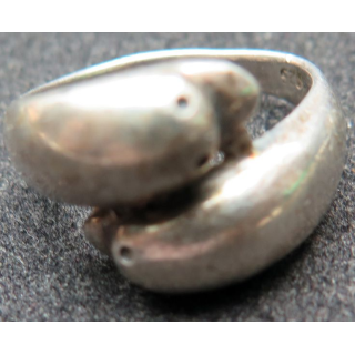 Bague en argent 925° de deux dauphins poids 5,6 gr TDD 56