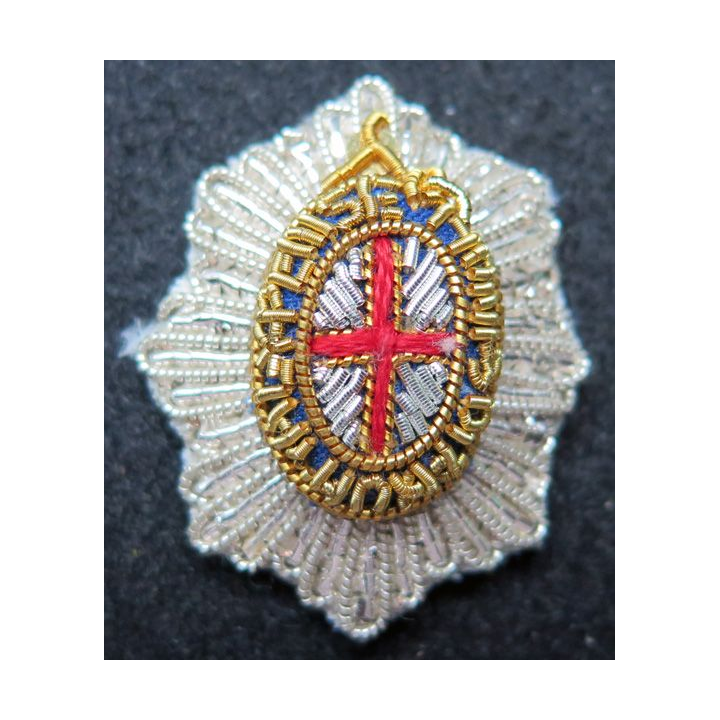 GB :  insigne de colonel anglais de la cavalerie de la garde en cannetille argentée 3 x 2,5 cm