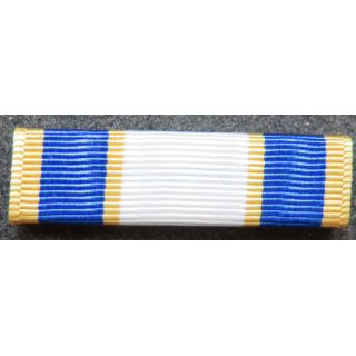 USA : Rappel de la médaille Air Force Distinguished service medal