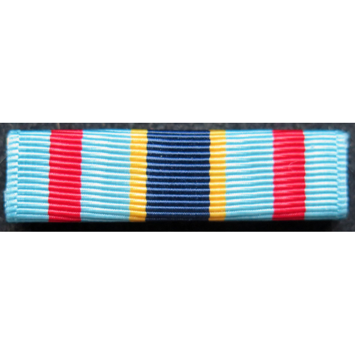 USA : Rappel de la médaille Naval Reserve Sea service medal