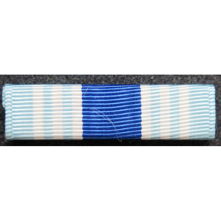 USA : Rappel de la médaille Air Force Overseas Long Tour medal