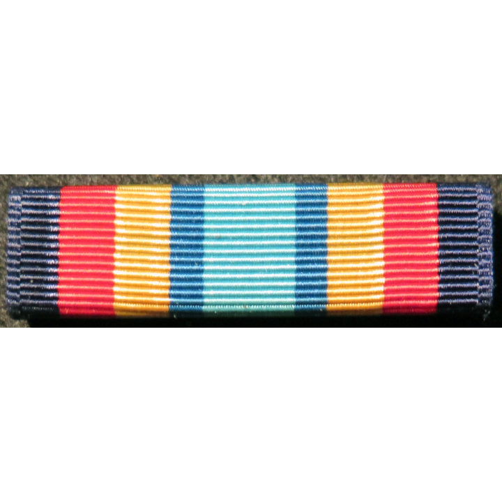USA : Rappel de la médaille Navy & Marine Corps Sea Service Deployment medal