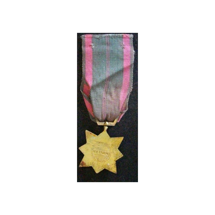 VIETNAM : MÉDAILLE DES ACTIONS CIVILES 1964 - 1975