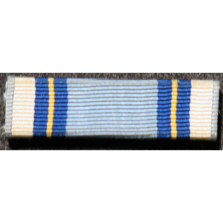 USA : Rappel de la médaille Air Reserve Force Meritorious Service medal