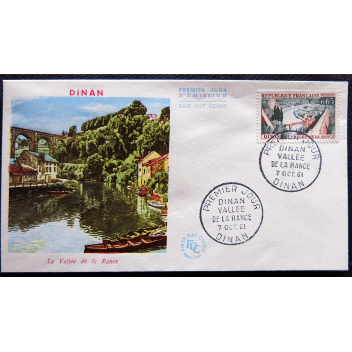 Enveloppe premier jour : Vitré - La porte principale du château 25/09/1977